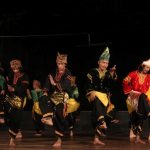 Kesenian Randai Perpaduan Seni Tari, Musik Dan Silat