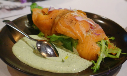 Perbandingan Nutrisi Salmon dan Ayam untuk Diet Seimbang