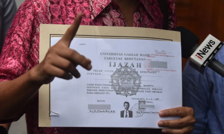 KIP Wajibkan KPU Buka Ijazah Jokowi
