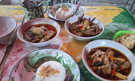 Tempat Sahur di Solo Dapur Mamiku by Viens Buka Sampai Subuh