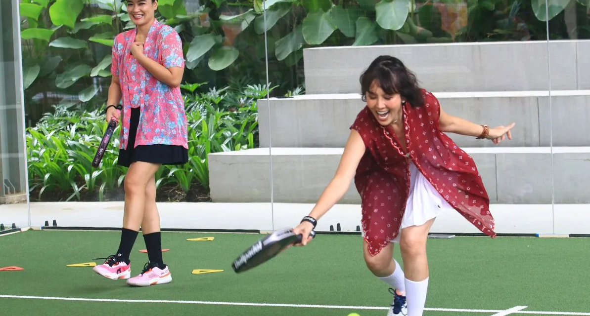Padel Berkebaya, Inovasi Indonesia Kaya Kebaya Gaya Modern