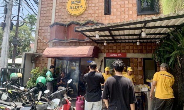 Strategi Unik Aldi Taher Bikin Aldi’s Burger Viral dan Laris Manis