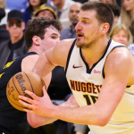 Nikola Jokic Bawa Denver Nuggets Menang Phoenix Suns di NBA