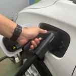 Robot Charger EV Portabel di China: Solusi Pengisian Daya Praktis