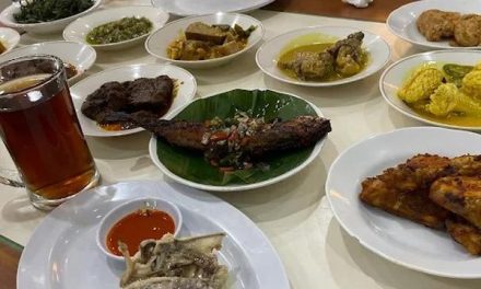 Kuliner Simpang Lima Semarang: Surga Makanan Tradisional