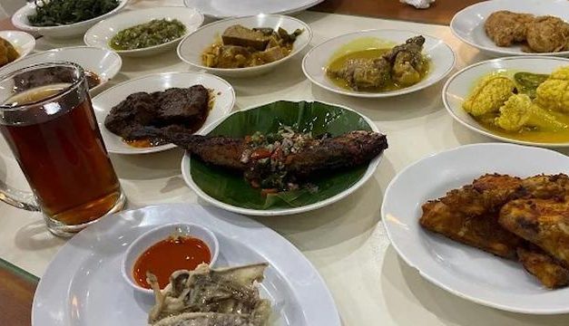 Kuliner Simpang Lima Semarang: Surga Makanan Tradisional