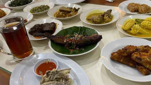 Kuliner Simpang Lima Semarang: Surga Makanan Tradisional
