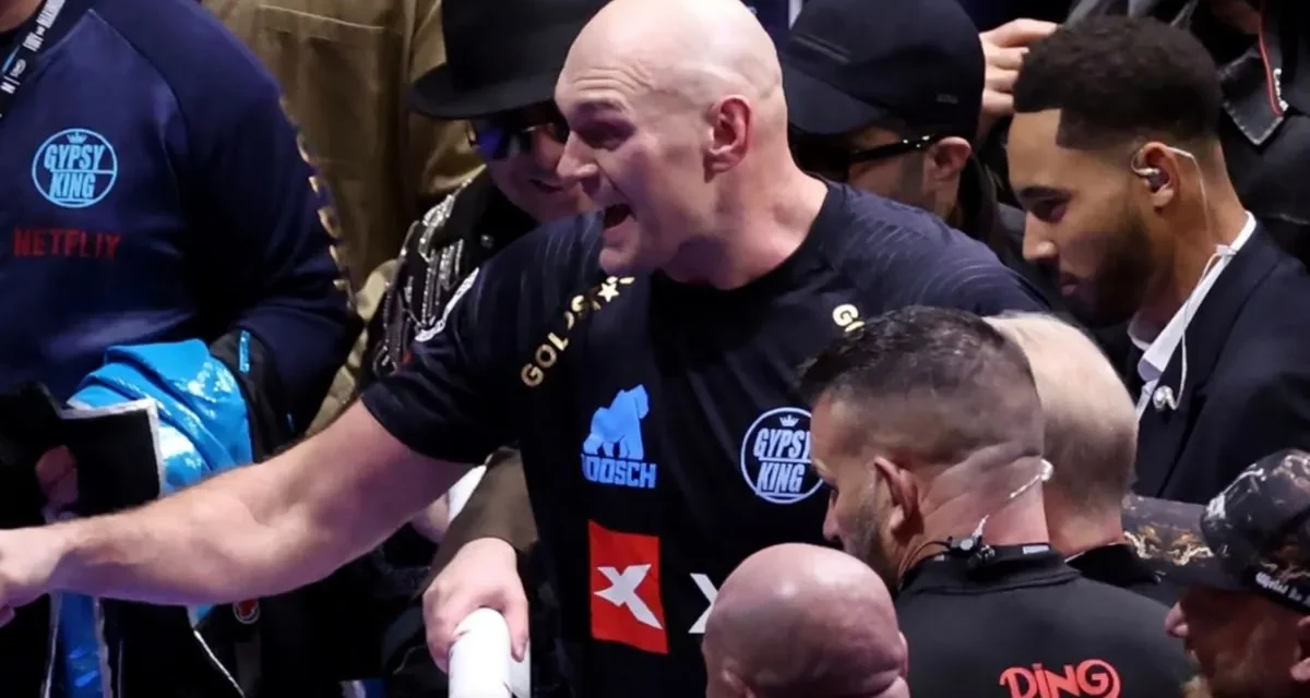 Tyson Fury Tantang Anthony Joshua Usai Kemenangan Dominan