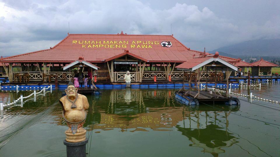 Rekomendasi Tempat Makan Dekat Saloka Theme Park Semarang