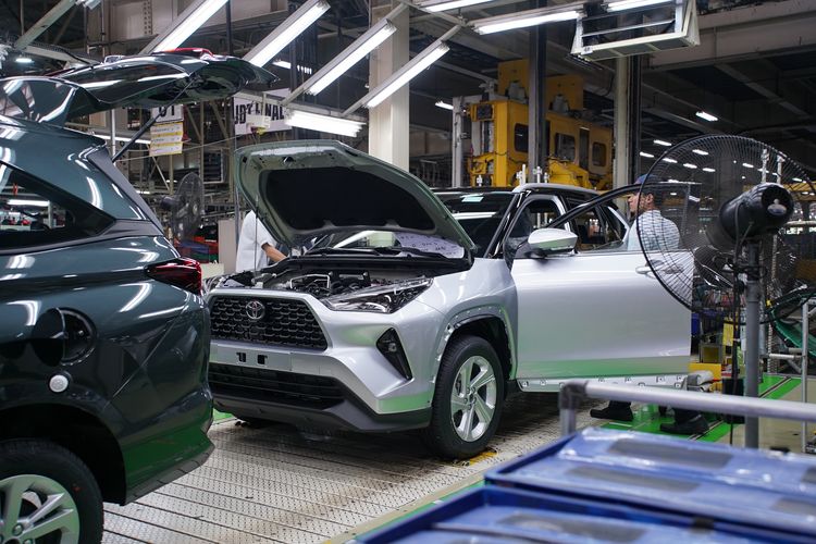Toyota TMMIN Investasi Rp 20 Triliun Kendaraan Elektrifikasi