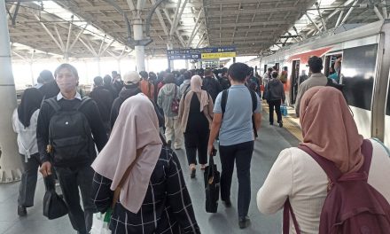 Krisis Jangkar Generasi Z Tantangan Identitas, Relasi, Peradaban