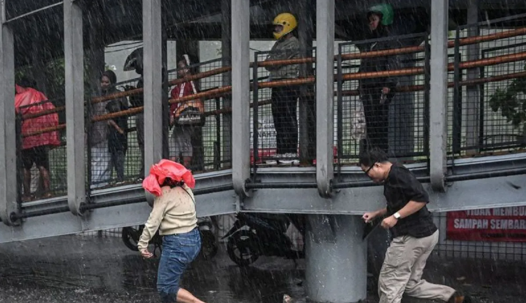 Potensi Hujan Lebat hingga Ekstrem Ancam Wilayah Indonesia