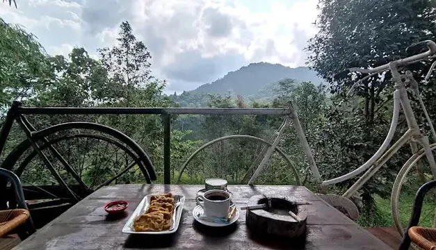 Wisanggeni Coffee dan Deretan Kafe View Merapi di Yogyakarta