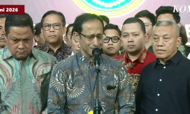 Tangis Nadiem Makarim Pecah Usai Vonis 10 Tahun Penjara