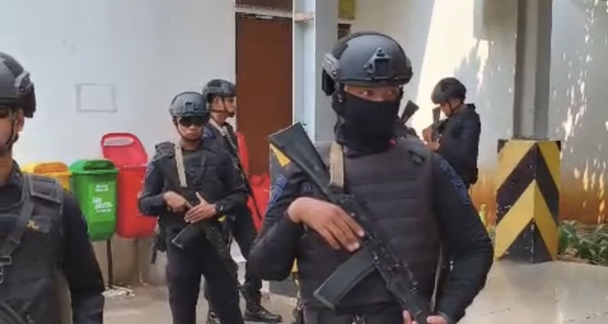 Don Ritto Dilimpahkan ke Kejagung dengan Pengamanan Ketat Brimob