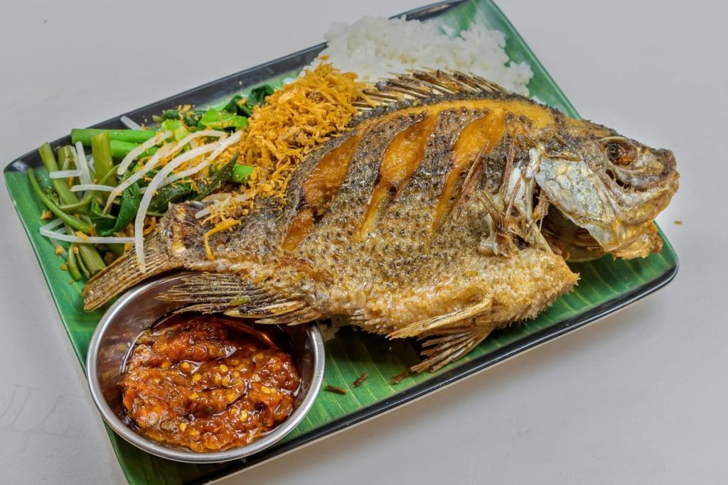Ikan Nila Bumbu Kuning