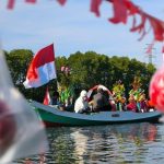 Tradisi Maulid Perahu Semarakkan Rammang-rammang, 61 Jolloro Hiasi Sungai Karst Maros