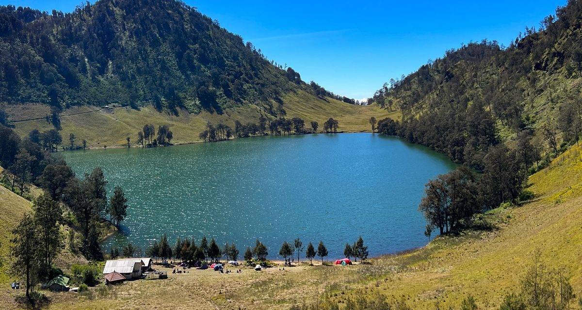 Kebakaran Hutan di Ranu Kembang Tutup Seluruh Jalur Pendakian Gunung Semeru
