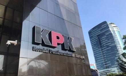 KPK Telusuri Selisih 2.000 Dollar Singapura dari Amplop Bupati Kuansing untuk Menhut Raja Juli