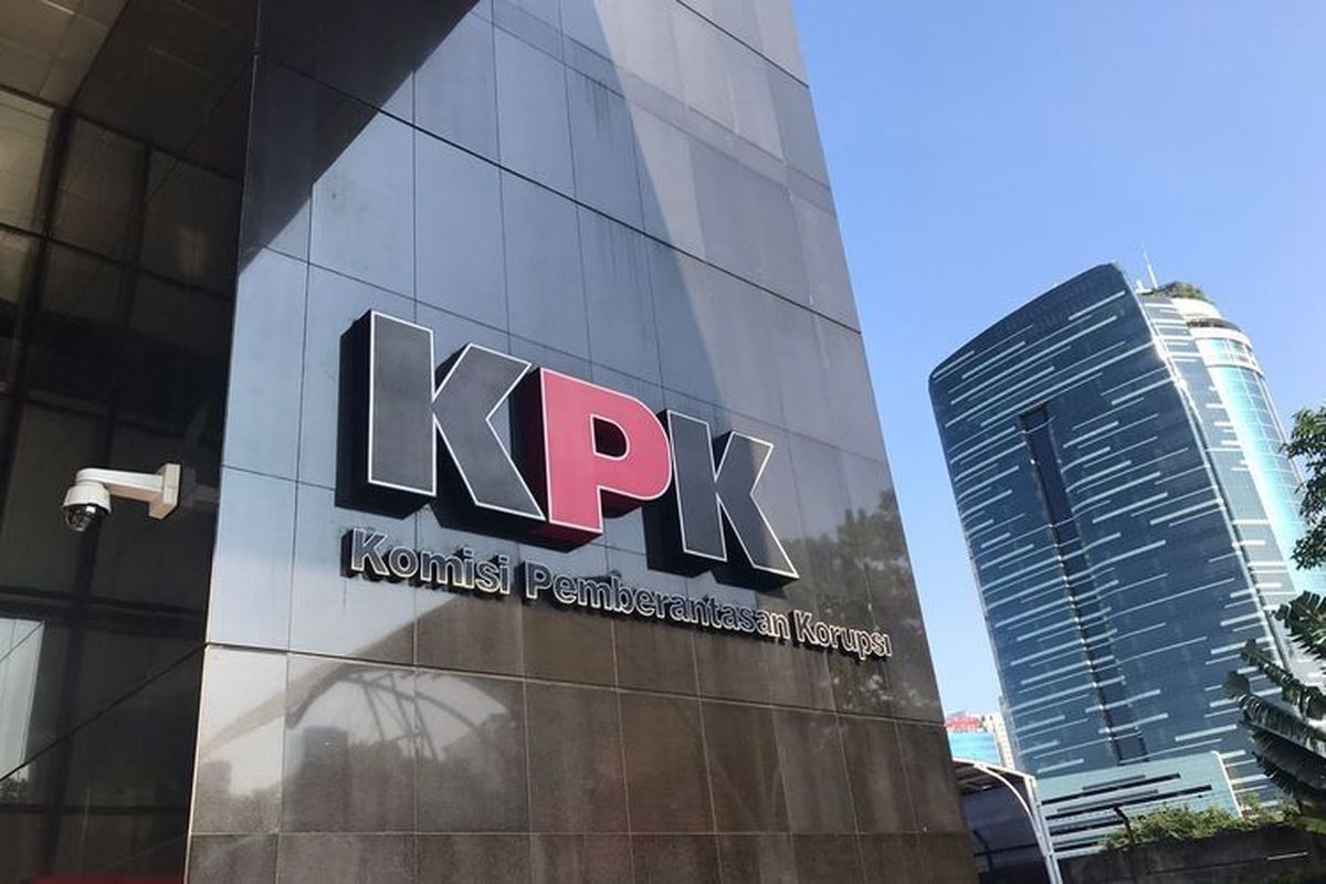 KPK Telusuri 2.000 Dollar Singapura
