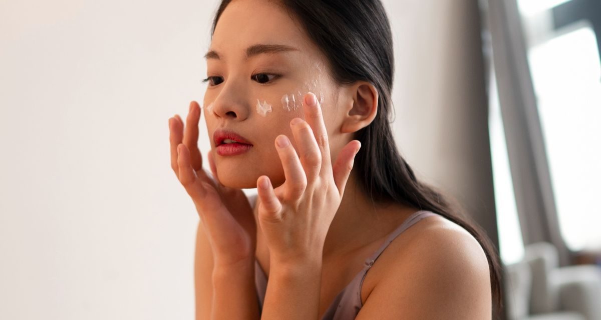 Sunscreen untuk Kulit Berjerawat Tetap Wajib, Dermatolog Jelaskan Alasannya