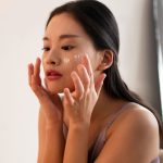 Sunscreen untuk Kulit Berjerawat Tetap Wajib, Dermatolog Jelaskan Alasannya
