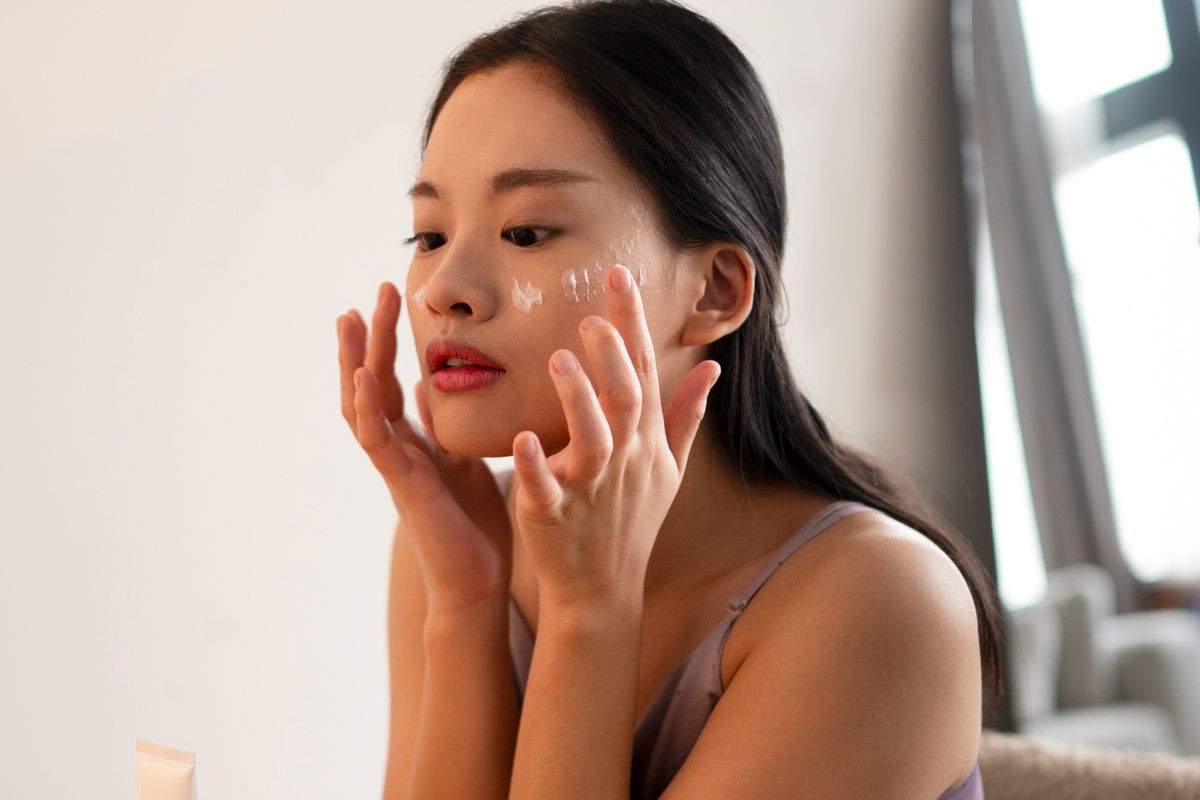 Sunscreen Untuk kulit Berjerawat