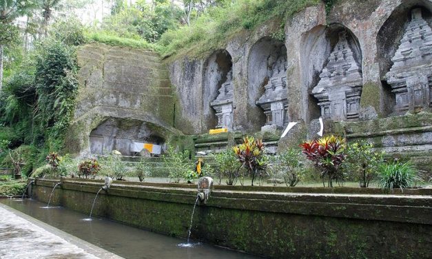 Gunung Kawi Bali dan Jawa Timur Punya Pesona Berbeda Ini 5 Perbedaannya