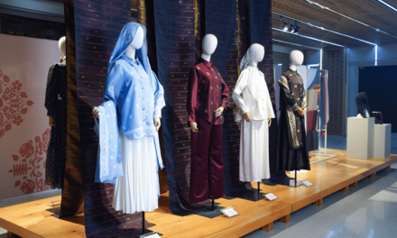 Songket Collection Buttonscarves Hadirkan Wastra Indonesia dalam Gaya Modern di Sarinah