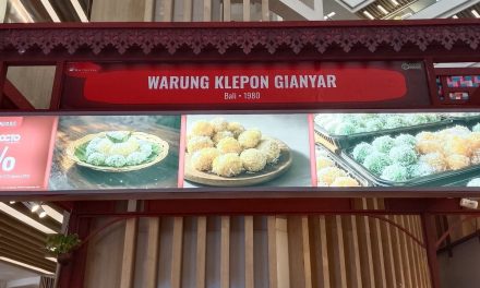 Klepon Gianyar Sejak 1980, Kuliner Legendaris Bali dengan Isian Gula Cair