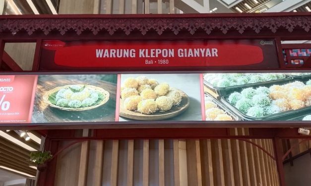 Klepon Gianyar Sejak 1980, Kuliner Legendaris Bali dengan Isian Gula Cair