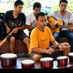 Iqbal Sanggo Rawat Budaya Sumbawa Lewat Musik Etnik Modern